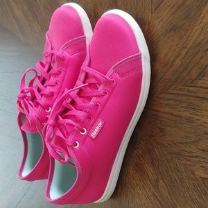Hot Pink Reebok Sneakers Size 6.5
